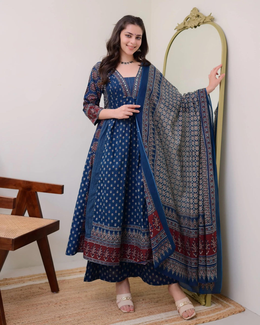 KLOSIA Women's Rayon Printed Anarkali Kurta and Pant with Dupatta Set
